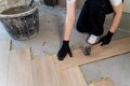 Porcelanato acetinado, polido ou esmaltado: qual escolher para cada ambiente
