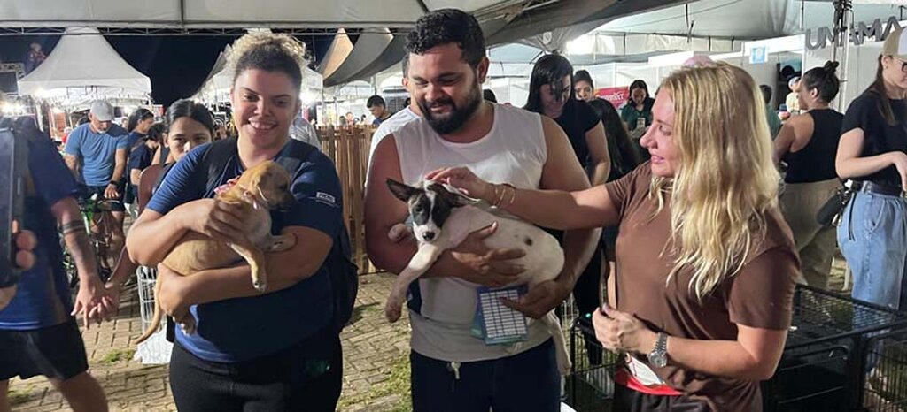 Projeto da parlamentar fomenta negócios e promove o bem-estar animal no Espaço Alternativo (Foto: Marcos Nobre | Assessoria Parlamentar) - Gente de Opinião