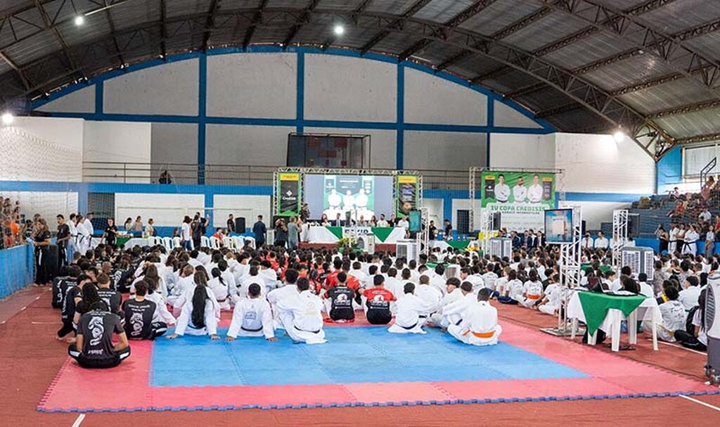 Academia Pequeno Dragão conquistou o tetracampeonato por equipes, somando 835 pontos na classificação geral. (Foto: Assessoria/CrediSIS) - Gente de Opinião