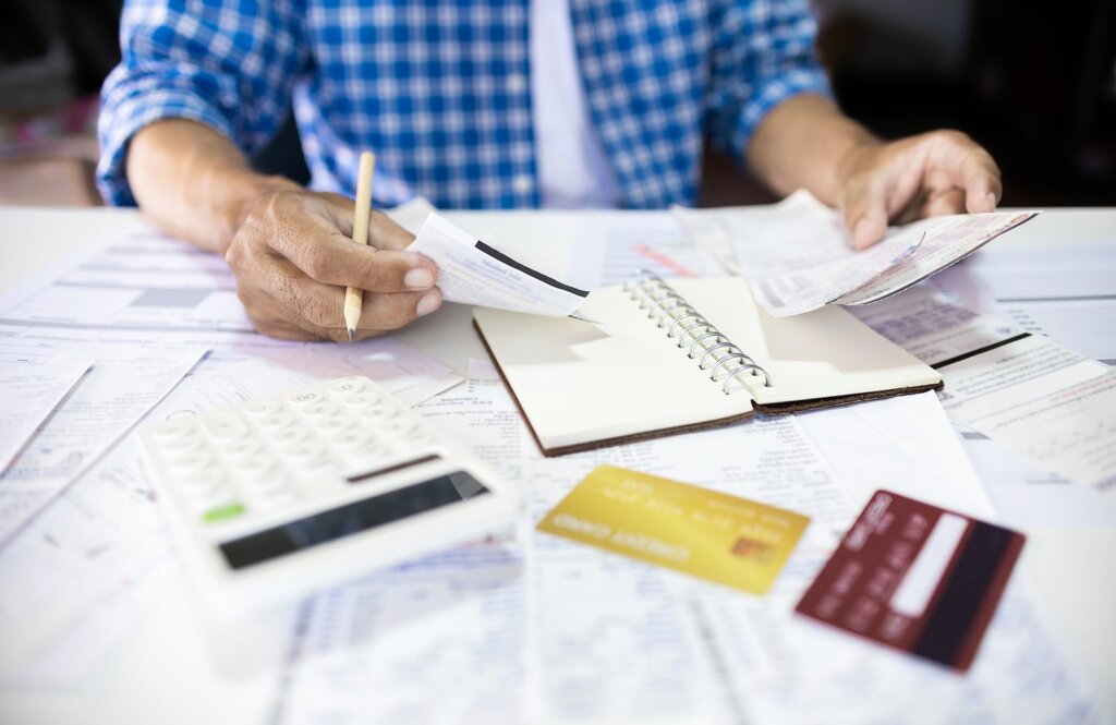 Explosão com gastos em apostas on-line pressiona orçamento familiar, levando 268 mil famílias à inadimplência - Gente de Opinião