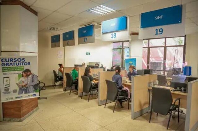 Atendimento ao trabalhador em unidade do Tudo Aqui - Gente de Opinião