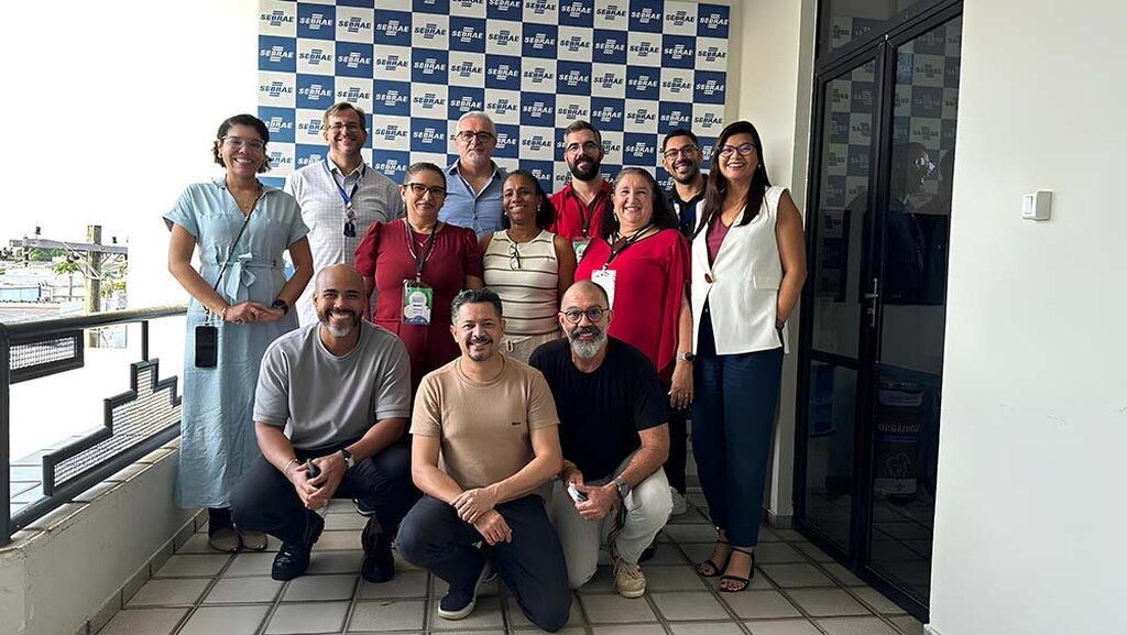Representantes dos estados da Amazônia Legal durante encontro em Boa Vista, onde foi construída a Sala de Integração da Bioeconomia, iniciativa que articula estratégias para o desenvolvimento sustentável da região. | Foto: Sebrae. - Gente de Opinião