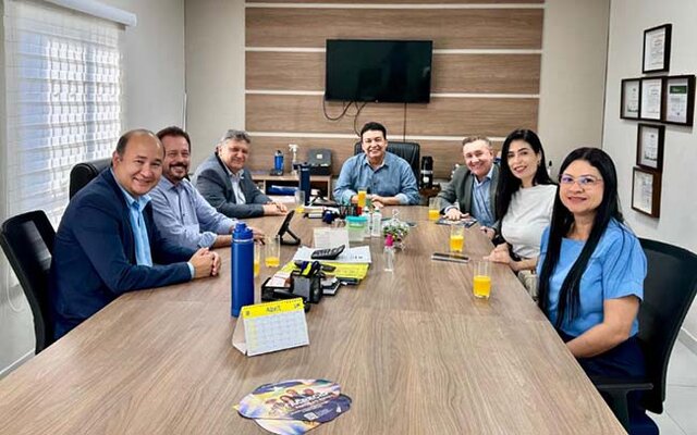 Representantes do Sebrae em Rondônia e da ACRECID/Banco do Povo durante visita institucional que fortaleceu a parceria e marcou o avanço na operacionalização do FAMPE no estado. - Gente de Opinião