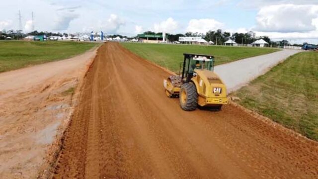 Acessos ao parque Vandeci Rack estão recebendo manutenção para a 13ª Rondônia Rural Show - Gente de Opinião