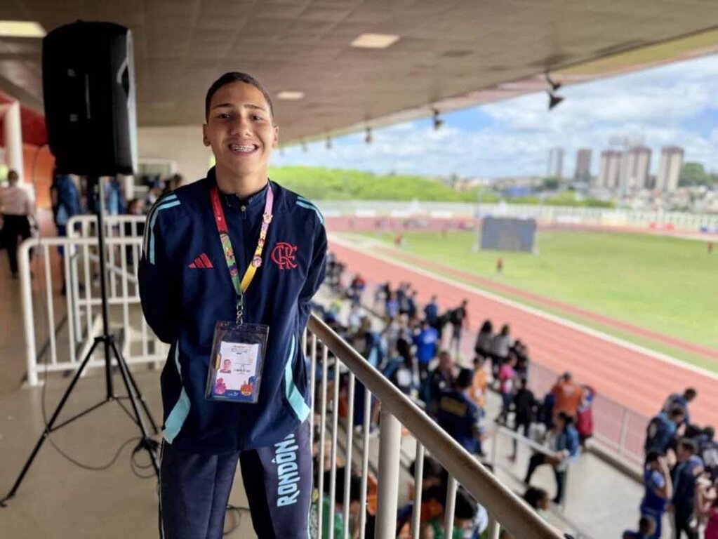 O atleta Jorge Vieira, de 17 anos, morador do distrito de Calama, disputará as provas de 100 e 200 metros da classe T47 - Gente de Opinião