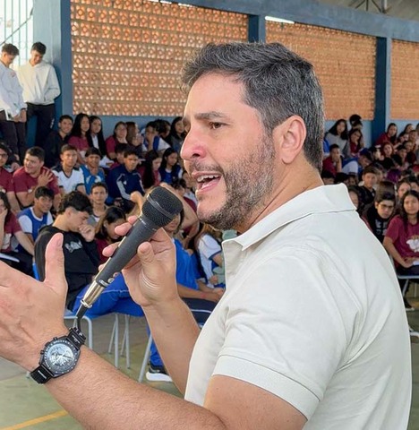 FIMCA e Metropolitana realizam entrega de apostilas preparatórias para o ENEM a alunos da Escola João Bento da Costa - Gente de Opinião