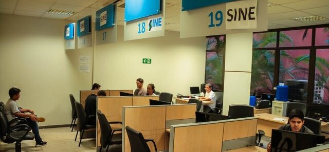 Atendimento presencial orienta trabalhadores nas unidades do Tudo Aqui em Rondônia (Foto: Daiane Mendonça I Governo de Rondònia) - Gente de Opinião