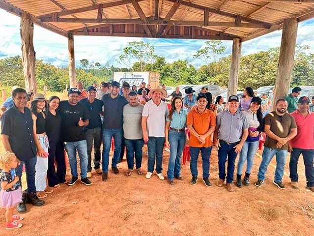 Deputada Federal Cristiane Lopes reforça apoio ao produtor rural durante solenidade em Cujubim  - Gente de Opinião