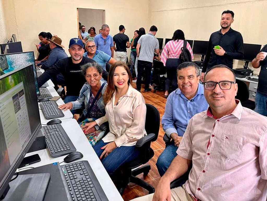 Inédito: deputada federal Cristiane Lopes entrega Centro de Capacitação Tecnológica  em Candeias do Jamari (RO) - Gente de Opinião