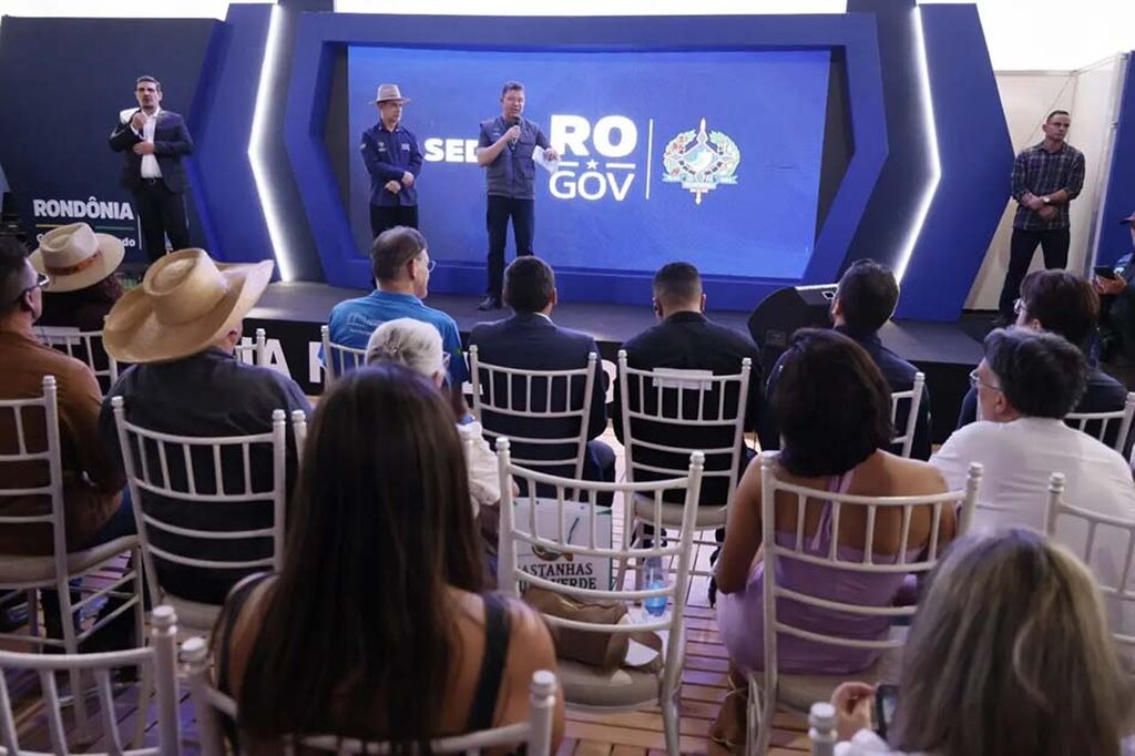 A cerimônia de abertura do Pavilhão Empresarial Internacional foi realizada na segunda-feira (25), no Centro Tacnológico Vandeci Rack - Gente de Opinião