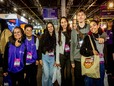 Jovens brasileiros escolhem empresas com base em oportunidade de crescimento, boa remuneração e saúde mental antes de flexibilidade e cultura, aponta pesquisa