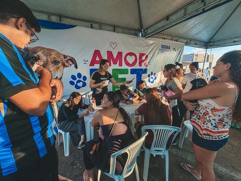 Em menos de uma hora, 51 pets são adotados em feira da Prefeitura de Porto Velho