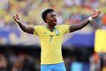 Vini jr: nem o melhor do mundo joga sozinho