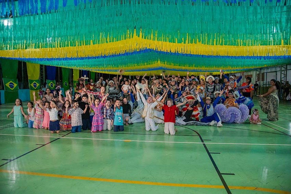 Arraiá do Clube de Nova Mutum Paraná fortalece empreendedorismo local e arrecada mais de 900 kg de alimentos - Gente de Opinião