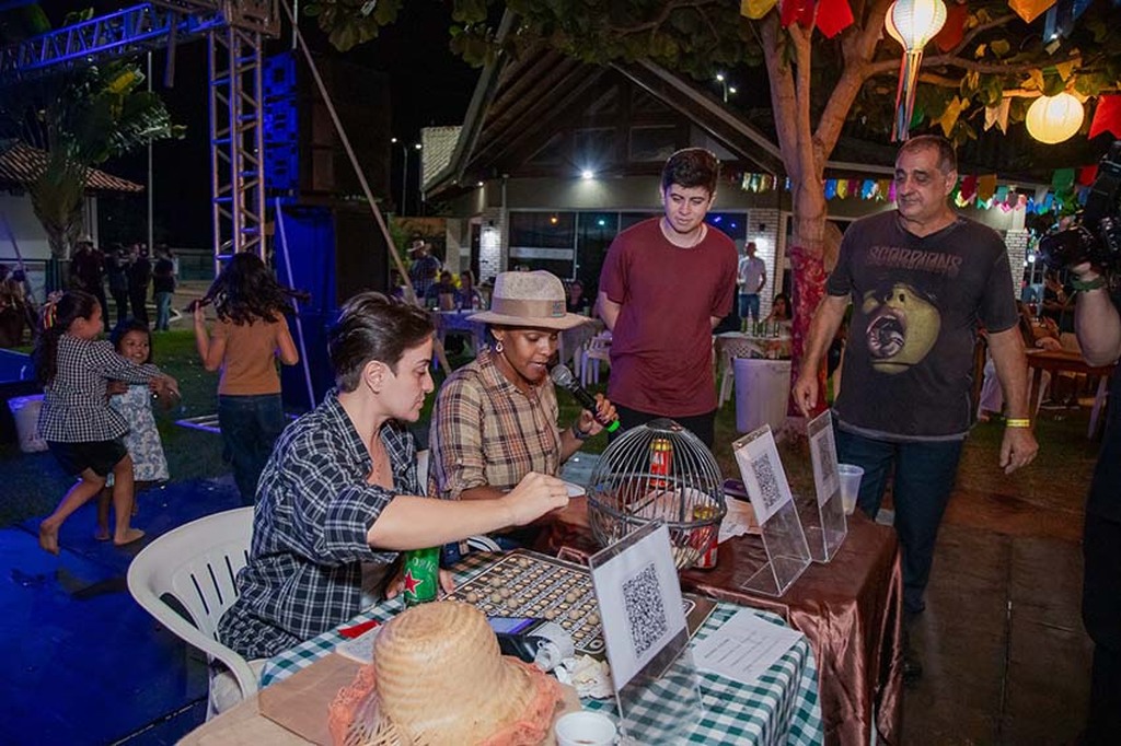 Arraiá do Clube de Nova Mutum Paraná fortalece empreendedorismo local e arrecada mais de 900 kg de alimentos - Gente de Opinião