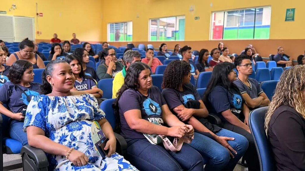 Foram 124 concluintes dos cursos de Assistente Administrativo, Bolos e Cupcakes e Costureiro Industrial de Vestuário contemplados nos municípios de Guajará-Mirim, Candeias do Jamari, Nova Mamoré e Machadinho d’Oeste - Gente de Opinião